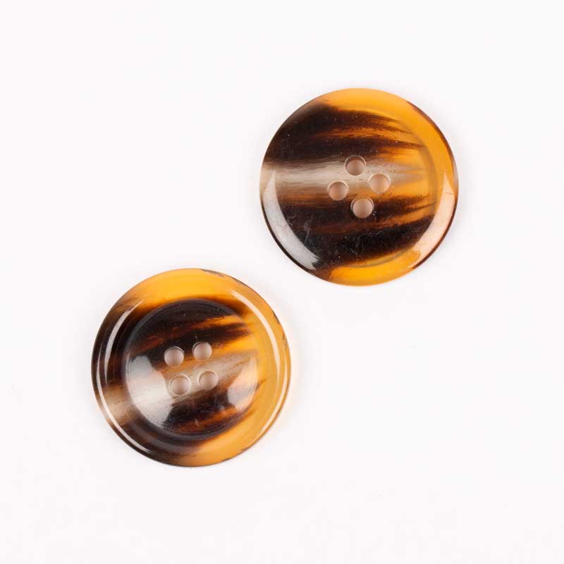 Knap fra Drops imiteret horn i karamel 25mm