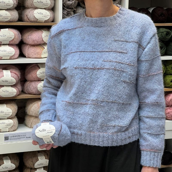 Basisbluse med vrangstriber i Nellie garn fra Permin