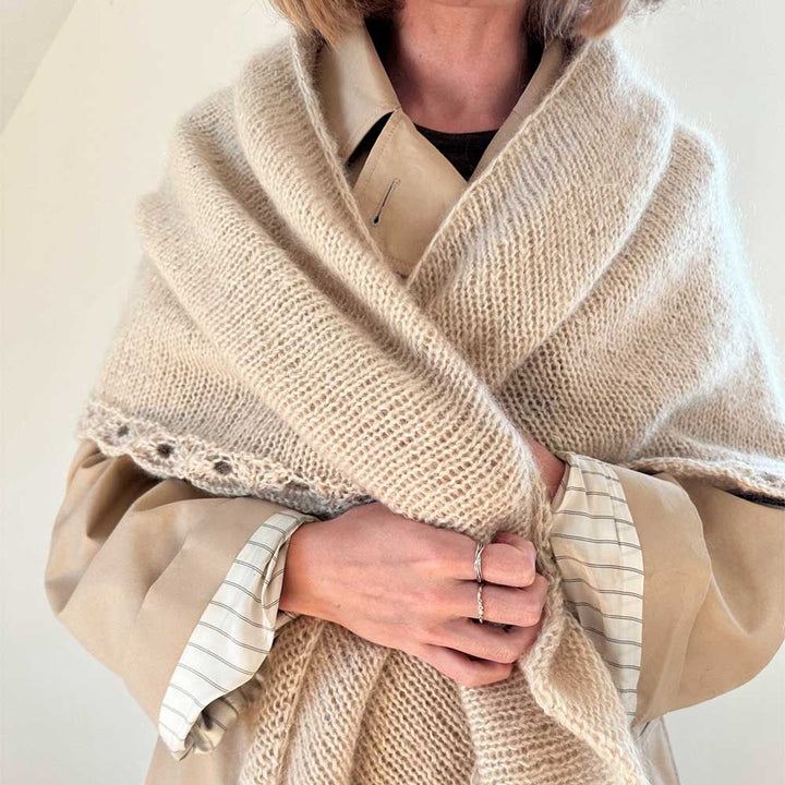 Strikkekit Ellie Shawl fra Le Knit i Tynd Silk Mohair &amp; Alpakka Følgetråd