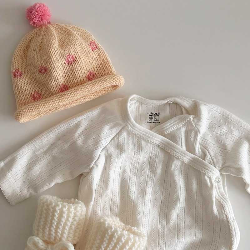 Lila Beanie fra Woolix