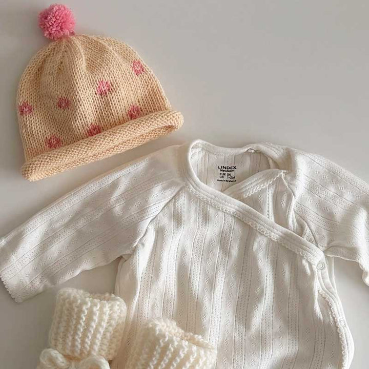 Lila Beanie fra Woolix