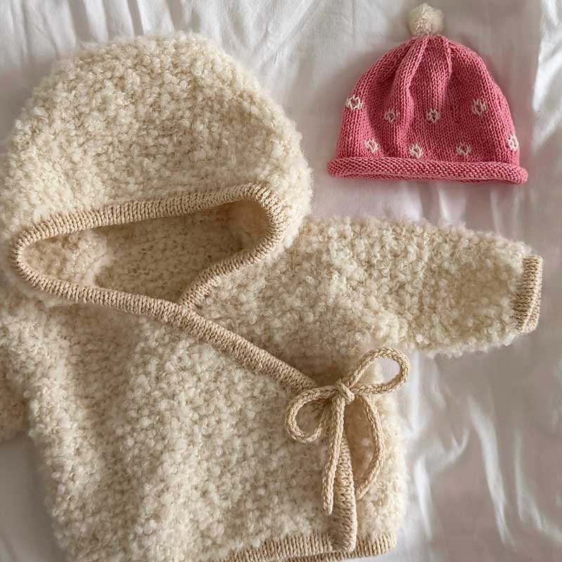 Lila Beanie fra Woolix
