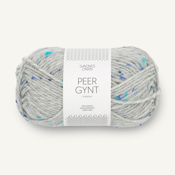 Peer Gynt garn fra Sandnes Garn Lys gråmeleret med blå tweed