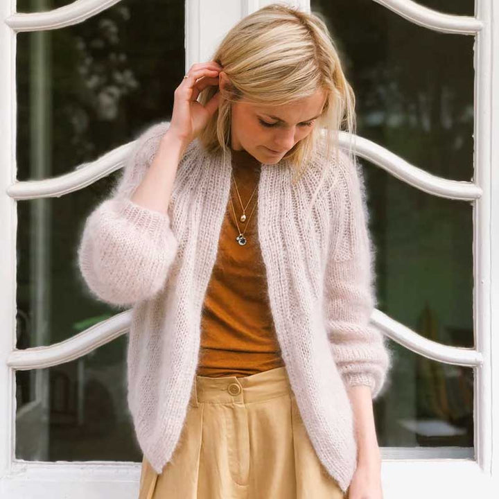 Sunday Cardigan Mohair Edition fra PetiteKnit (Opskrift i fysisk papirudgave)