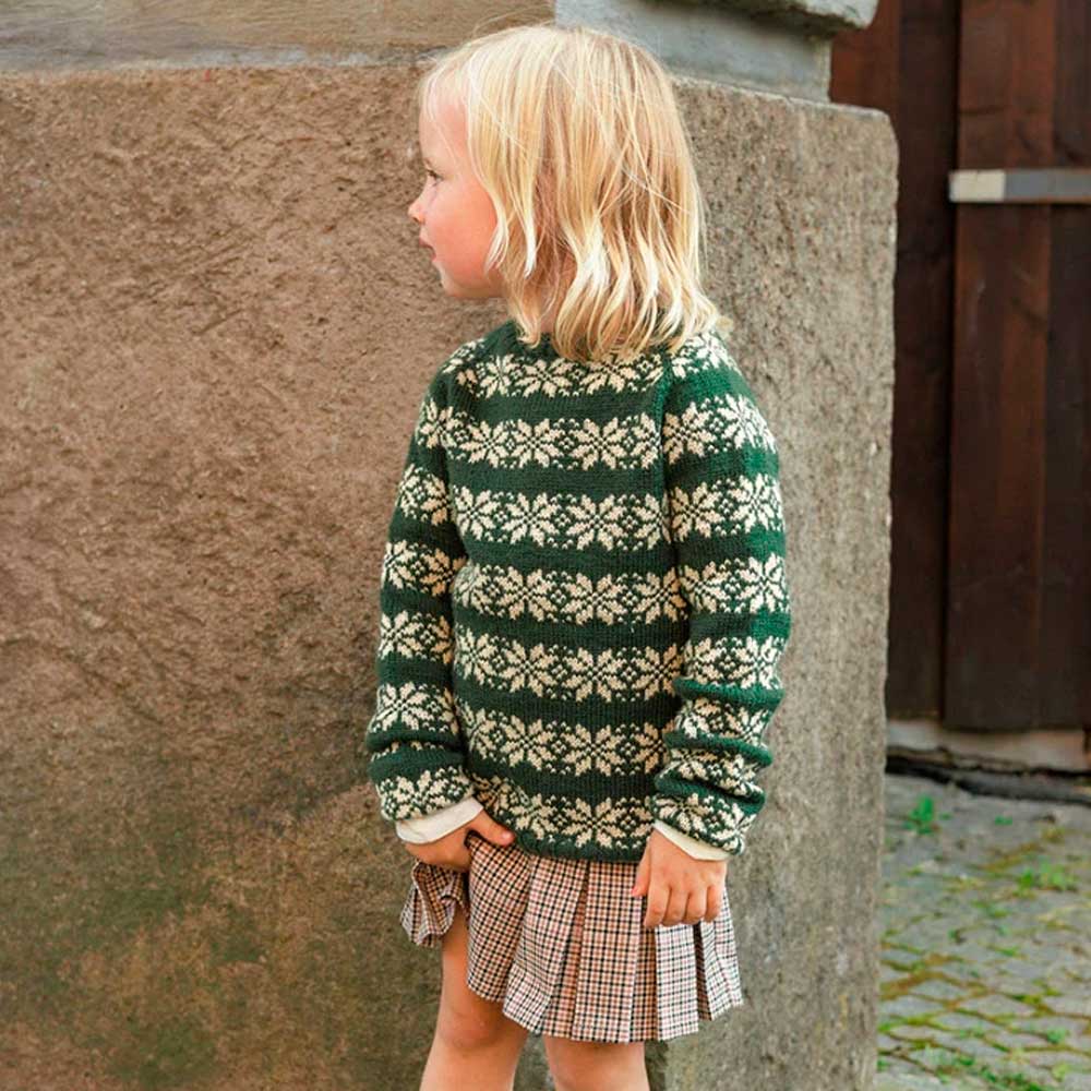 Strikkekit 2608-1 Alvar Junior sweater i Babyuld Lanett garn