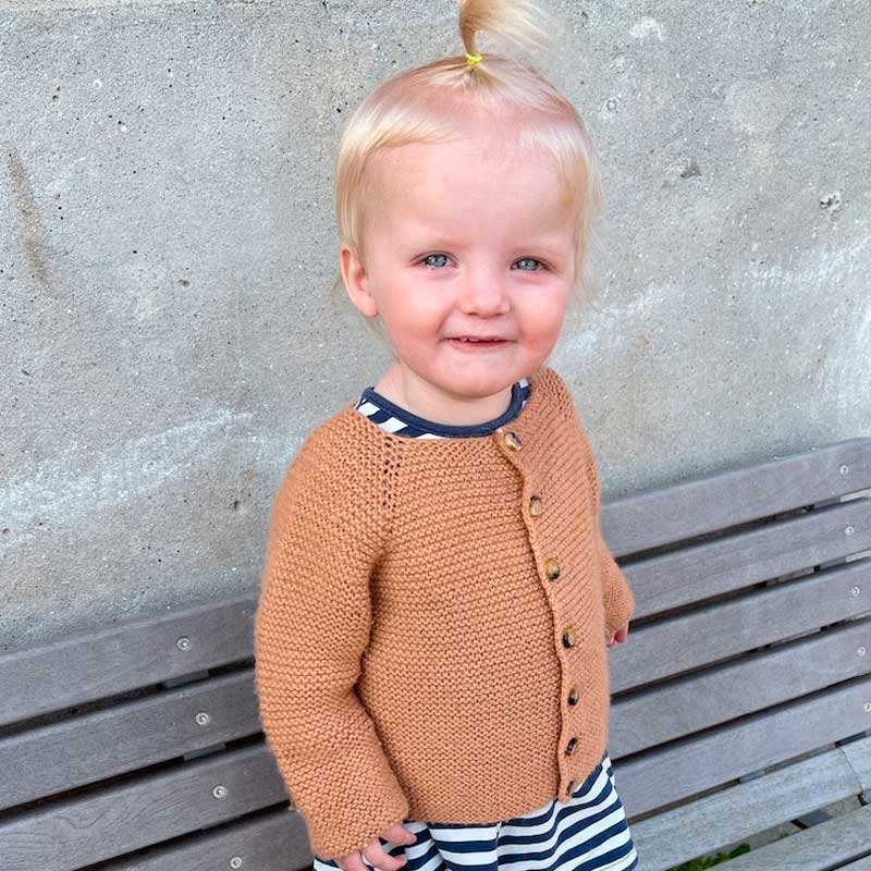 Begynderjakken fra PetiteKnit (Opskrift i fysisk papirudgave)