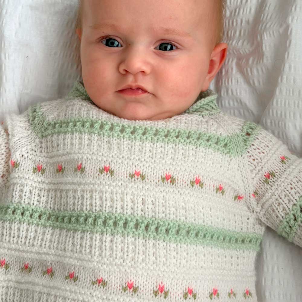 Strikkekit Bellis Sweater fra Woolix i Sunday garn