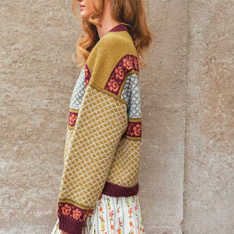 Strikkekit Blome Sweater 2510-1 i Tynd Peer Gynt fra Sandnes