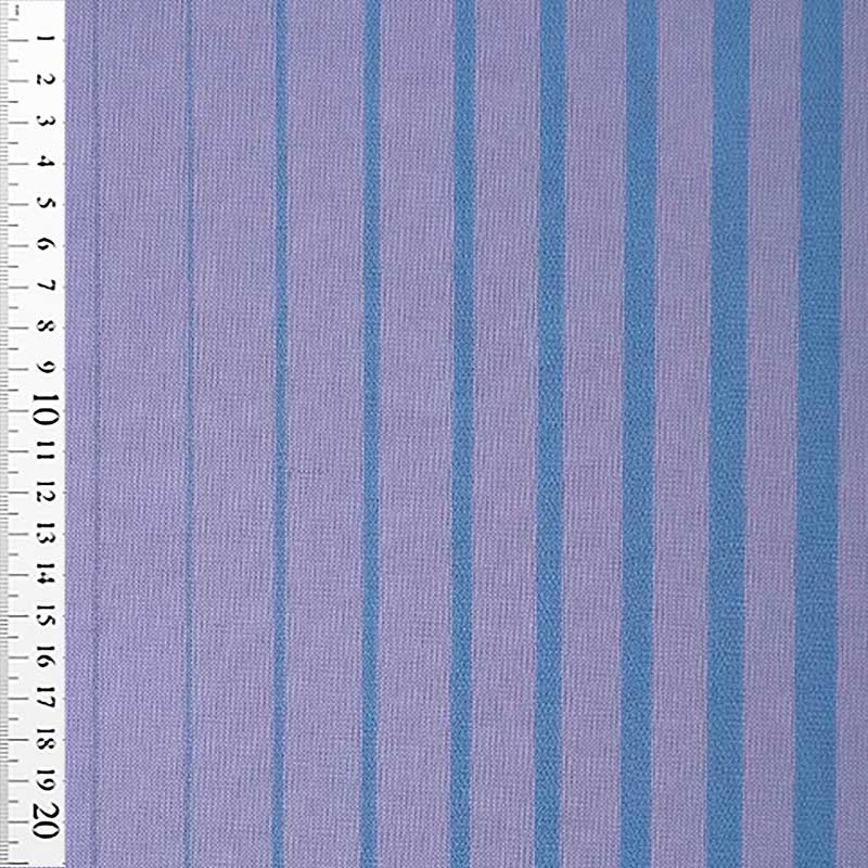 Boligtekstil fra Kvadrat med striber i lilla/blå nuancer - KreStoffer