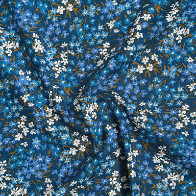 Bomuldspoplin med blomster bundter, blå - KreStoffer