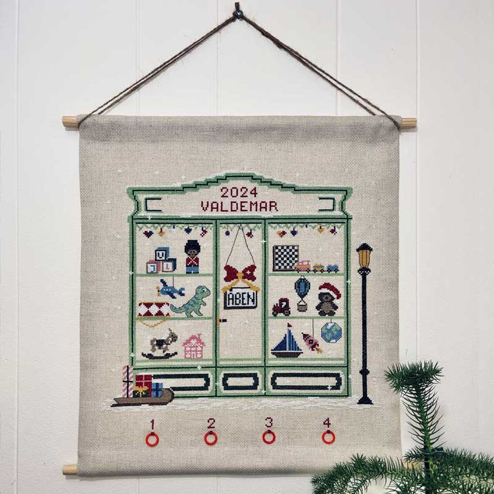 Broderikit Adventskalender 2039-3 fra Pomp Stitch