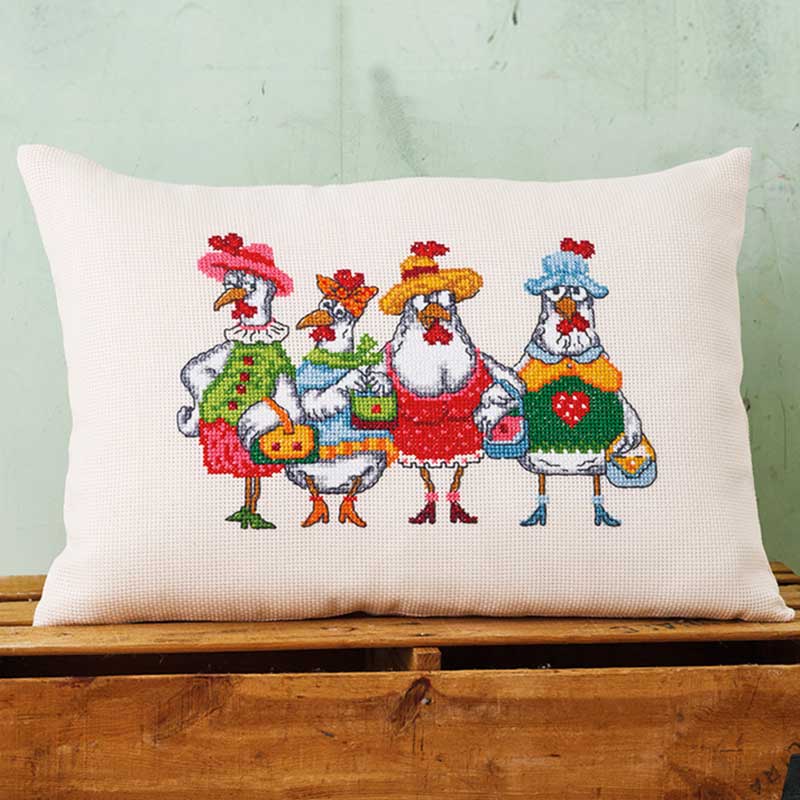Broderikit Chick o Holics på pude fra Permin