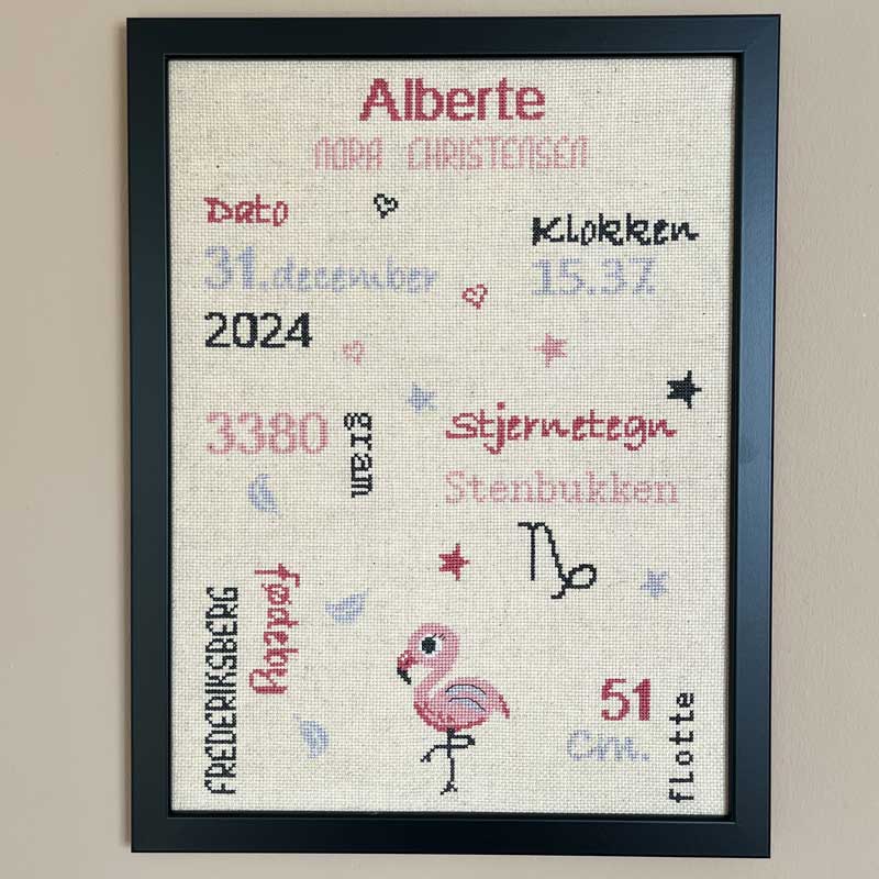Broderikit Fødselsminde Flamingo fra Pomp Stitch - KreStoffer