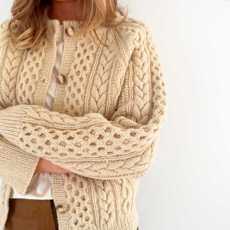 Cara Cardigan fra Le Knit (Opskrift i fysisk papirudgave)