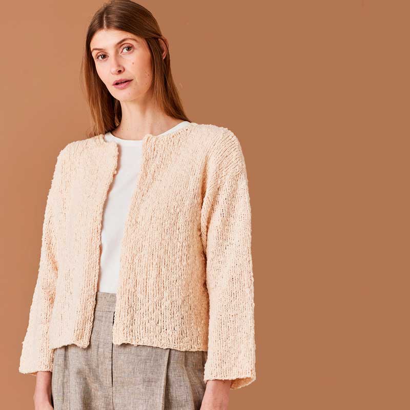 Strikkekit Cardigan med dobbelt forkant i Ida garn