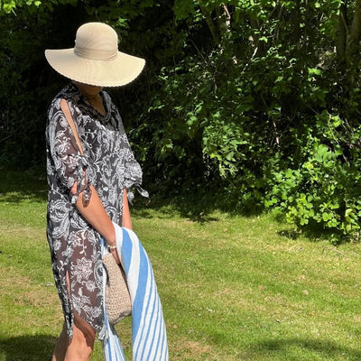 Chiffon med paisley inspireret print på sort bund - KreStoffer