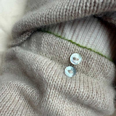 Cleo Baby Set fra PetiteKnit (Opskrift i fysisk papirudgave)