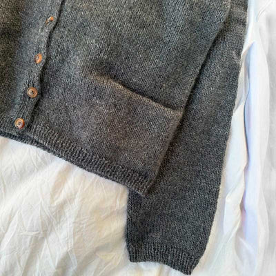 Copenhagen Cardigan fra PetiteKnit (Opskrift i fysisk papirudgave)