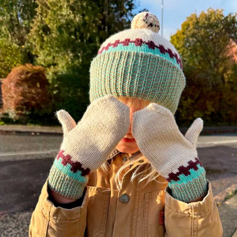 Cross Set fra PetiteKnit (Opskrift i fysisk papirudgave)