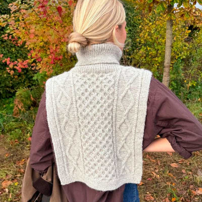 Dagmar Neck fra PetiteKnit (Opskrift i fysisk papirudgave)