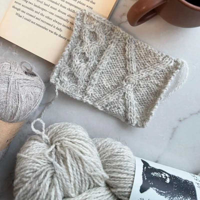 Dagmar Neck fra PetiteKnit (Opskrift i fysisk papirudgave)