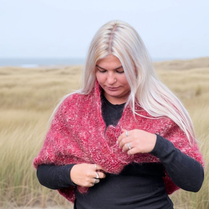 Strikkekit Diamant Shawl fra NORDIC KNIT HOUSE i Bella garn