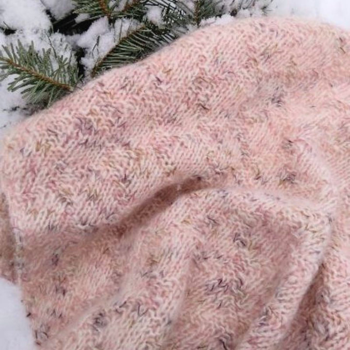 Strikkekit Diamant Shawl fra NORDIC KNIT HOUSE i Bella garn