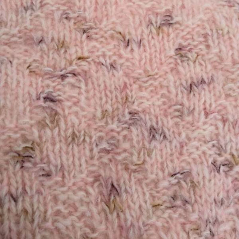 Strikkekit Diamant Shawl fra NORDIC KNIT HOUSE i Bella garn
