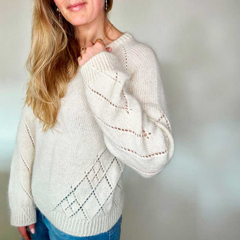Strikkekit Diamond Line Sweater V-neck fra Siersknit i Sunday & Tynd Silk Mohair