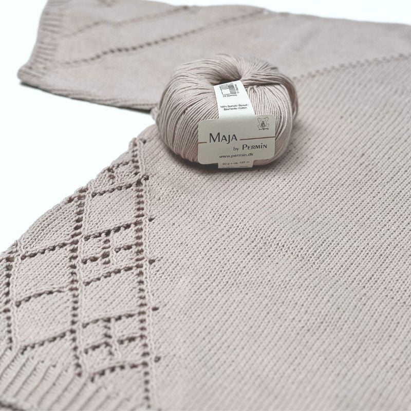 Strikkekit Diamond Line Tee V-neck fra Siersknit i Maja garn