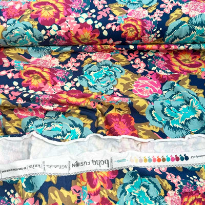 Digital bomuldsjersey med boho blomster - KreStoffer