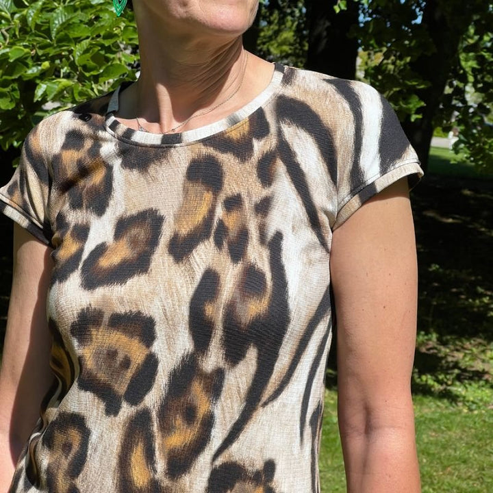 Digital viscose jersey med mixet dyreprint