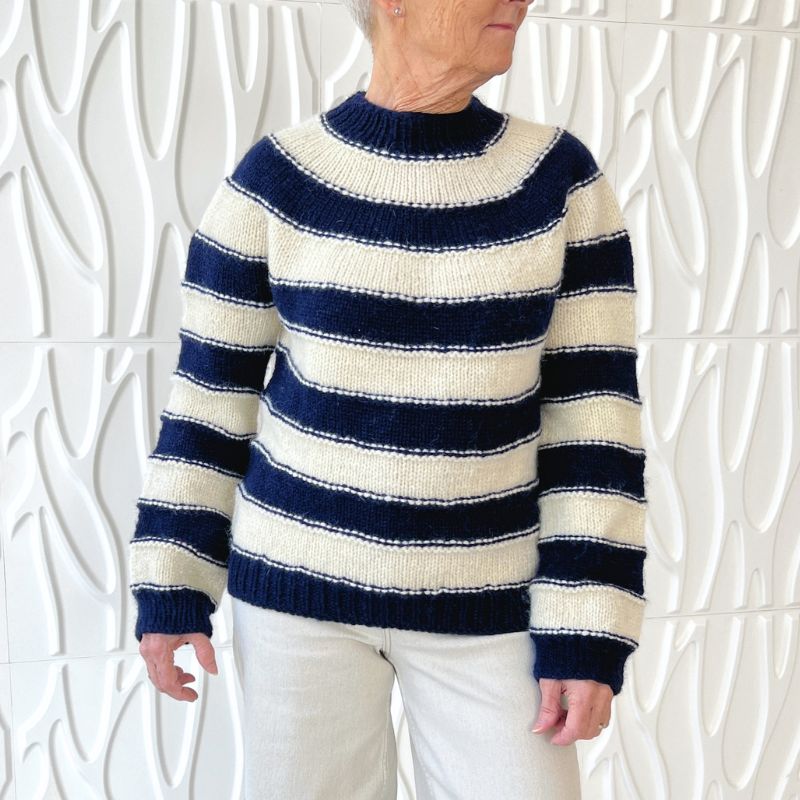 Easy Stripe Jumper fra NORDIC KNIT HOUSE i Fritidsgarn