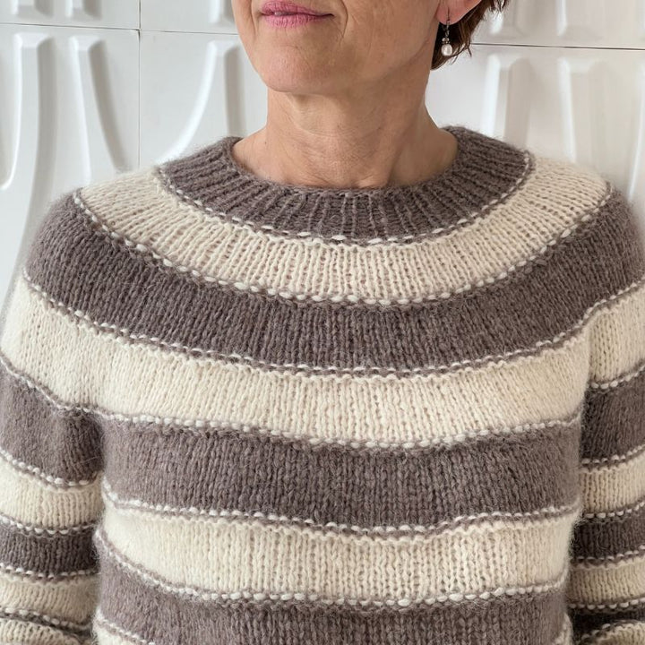 Strikkekit Easy Stripe Jumper fra NORDIC KNIT HOUSE i KOS garn