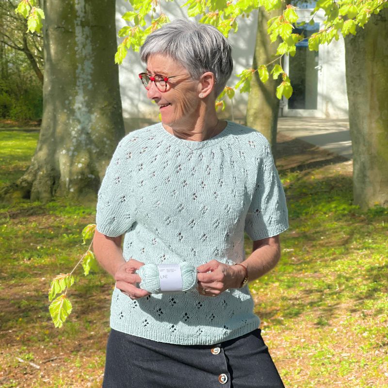 Elodie Tee i Line garn fra Sandnes Garn farve 7911 Mint green