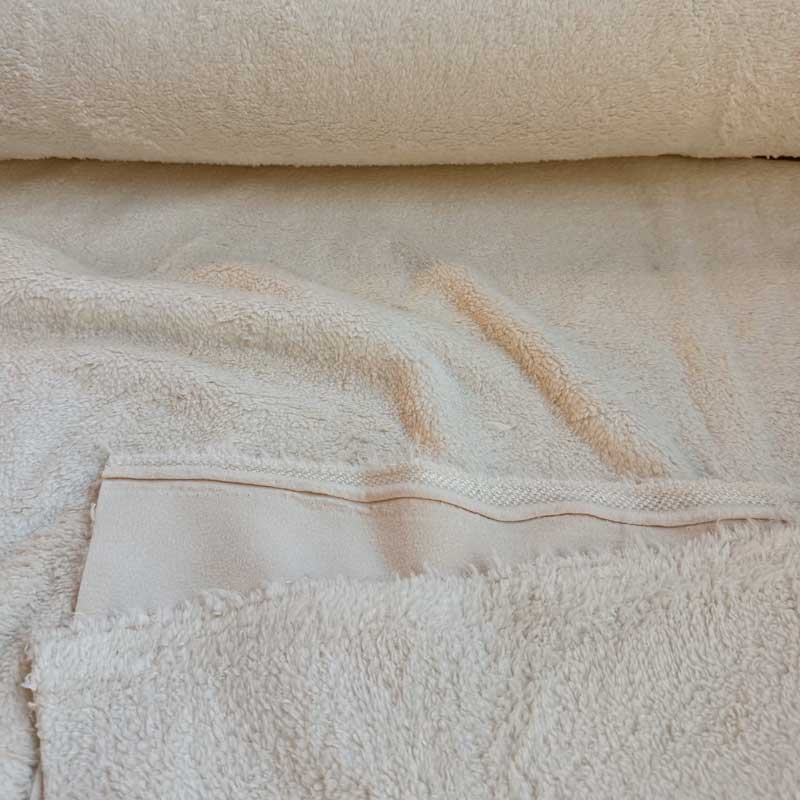 Ensfarvet plys med fleece bagside i off white - KreStoffer