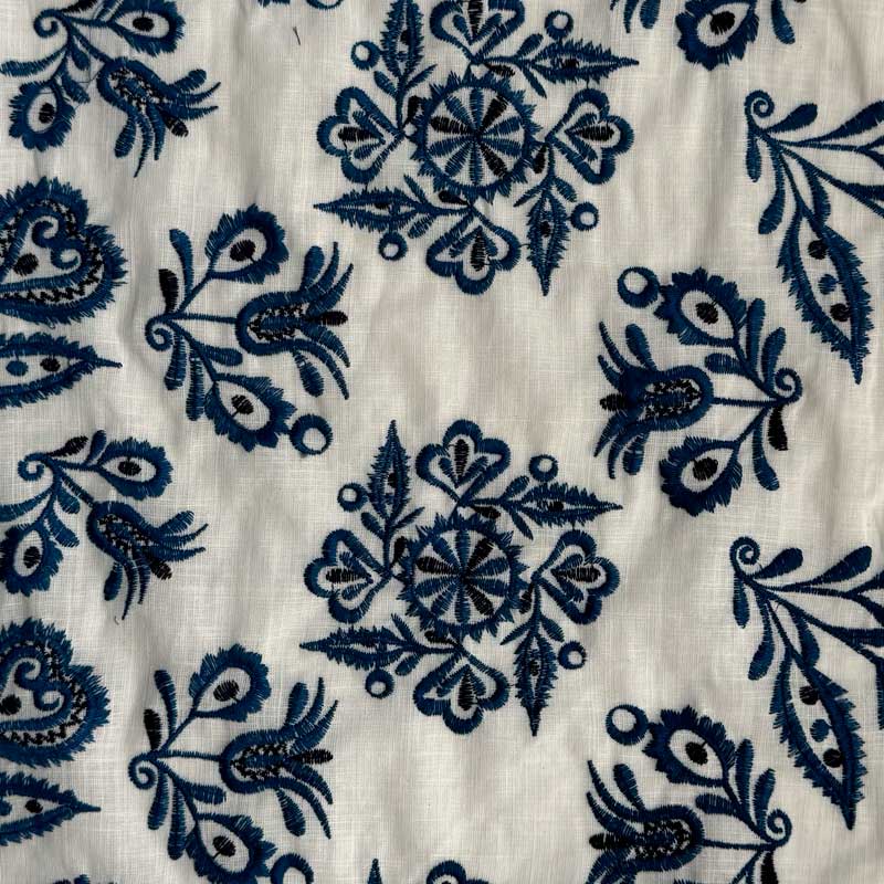 Fast bomuld med broderi i blå - KreStoffer
