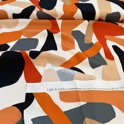 Fast viscose med abstrakt print - KreStoffer