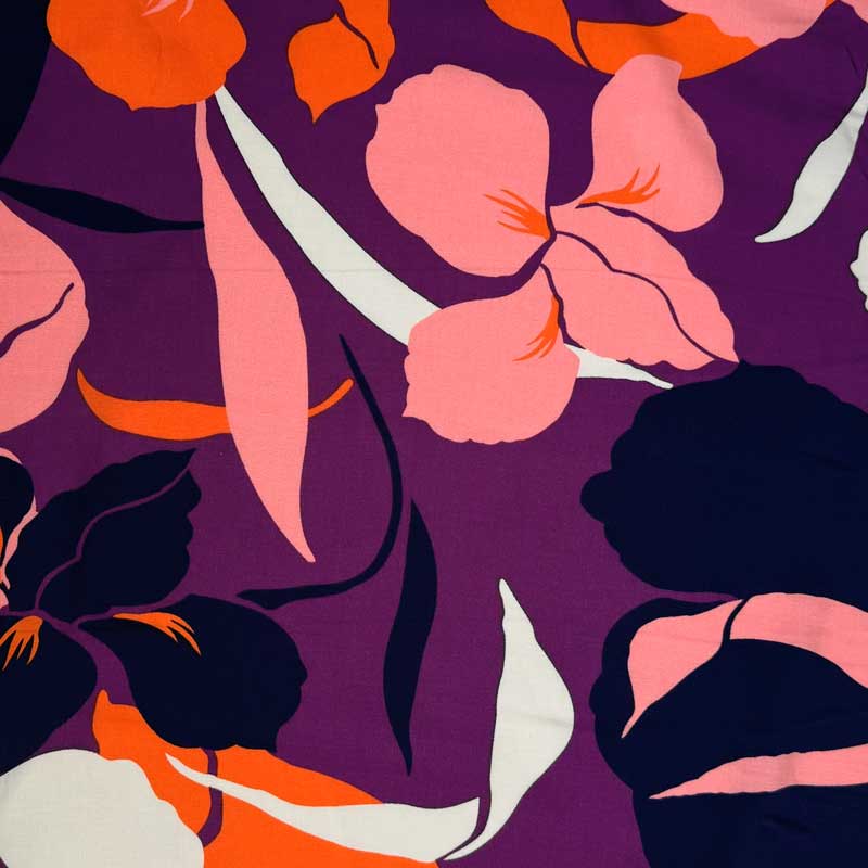 Fast viscose med store blomster, Lilla - KreStoffer