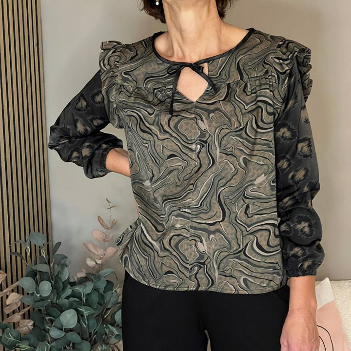 Fast viscose satin med organisk mønster