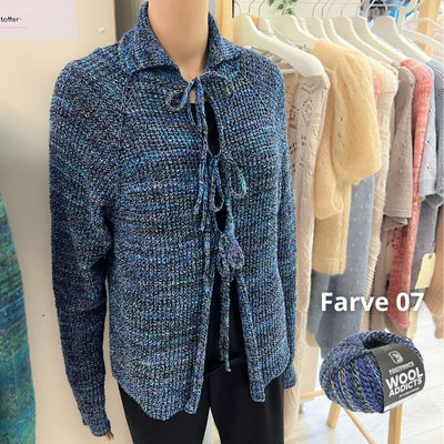Strikkekit Floral Centerpiece cardigan i Footprints garn fra LANG Yarns
