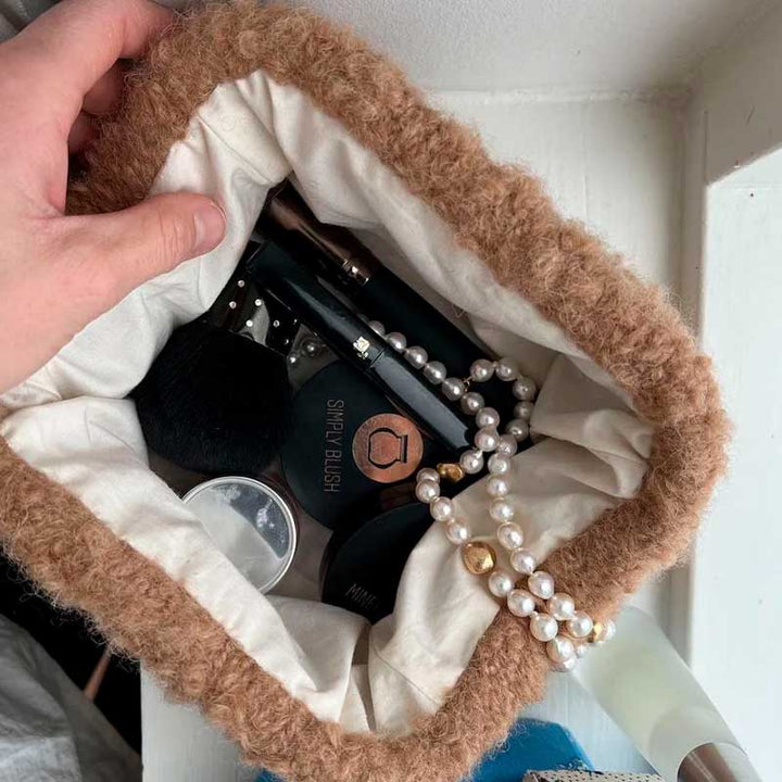 Ubleget foer til lille Juno Bag fra PetiteKnit