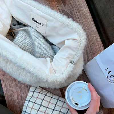 Ubleget foer til stor Juno Bag fra PetiteKnit