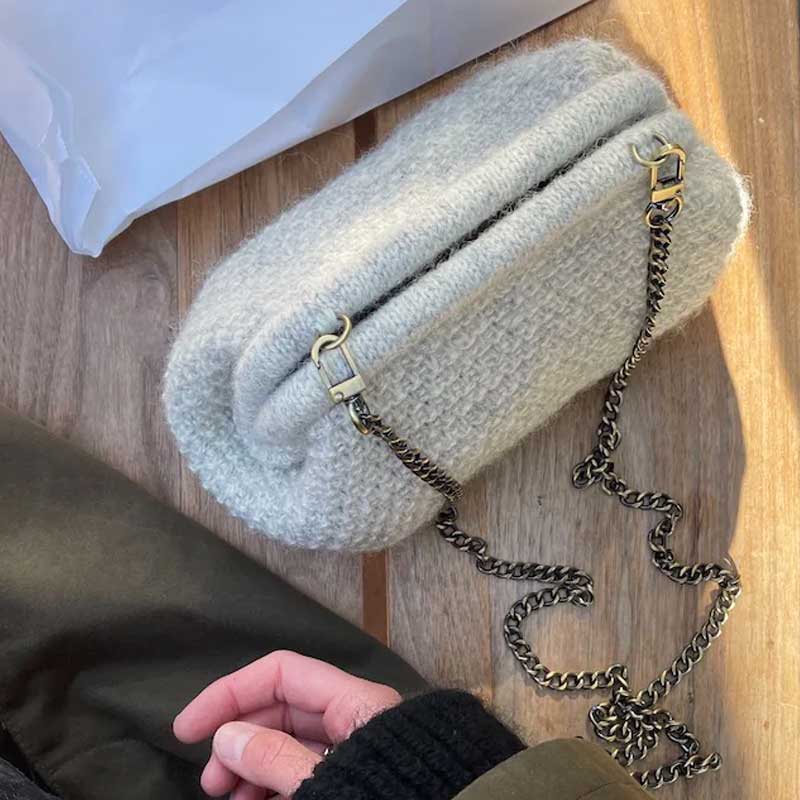 Frame til lille Clutch fra PetiteKnit