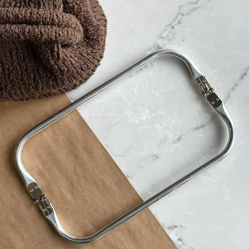 Frame til stor Clutch fra PetiteKnit