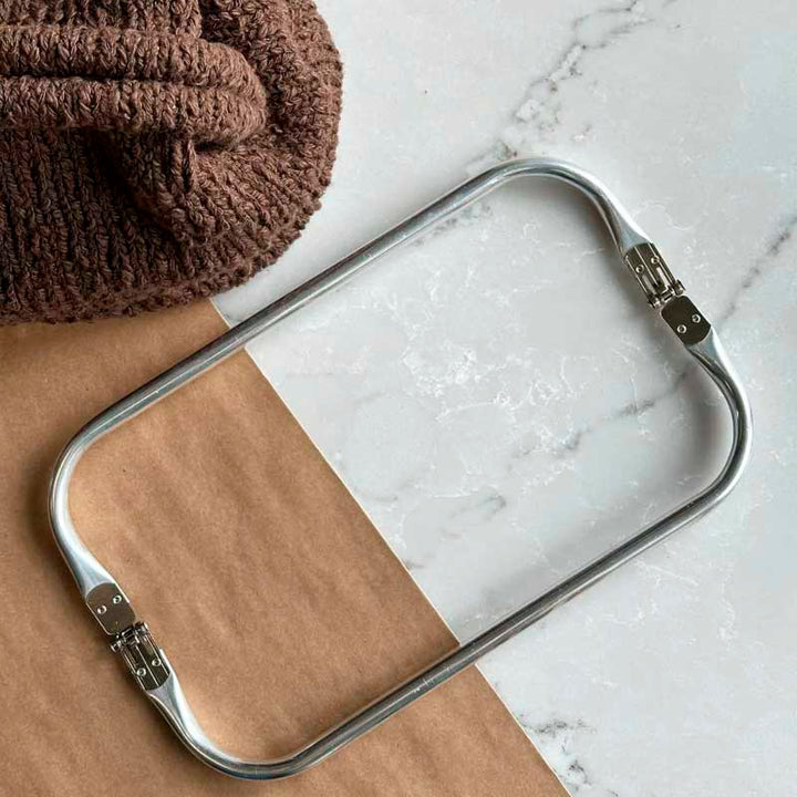 Frame til stor Clutch fra PetiteKnit
