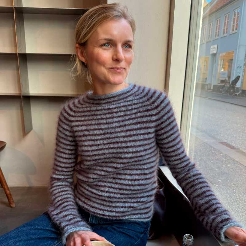 Frankie Blouse fra PetiteKnit (Opskrift i fysisk papirudgave)