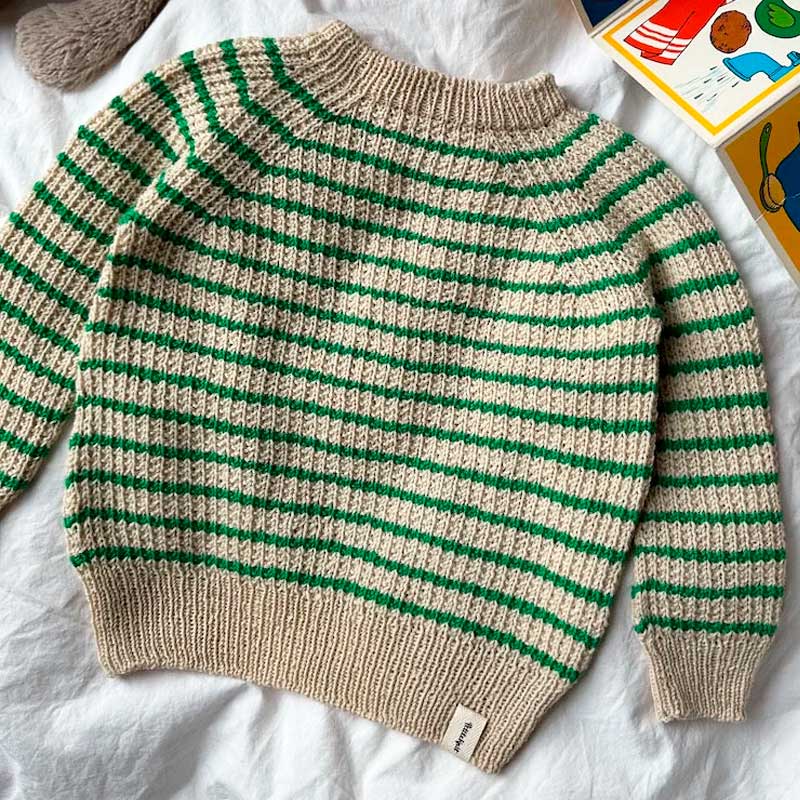 Strikkekit Friday Sweater fra PetiteKnit i Sunday Garn