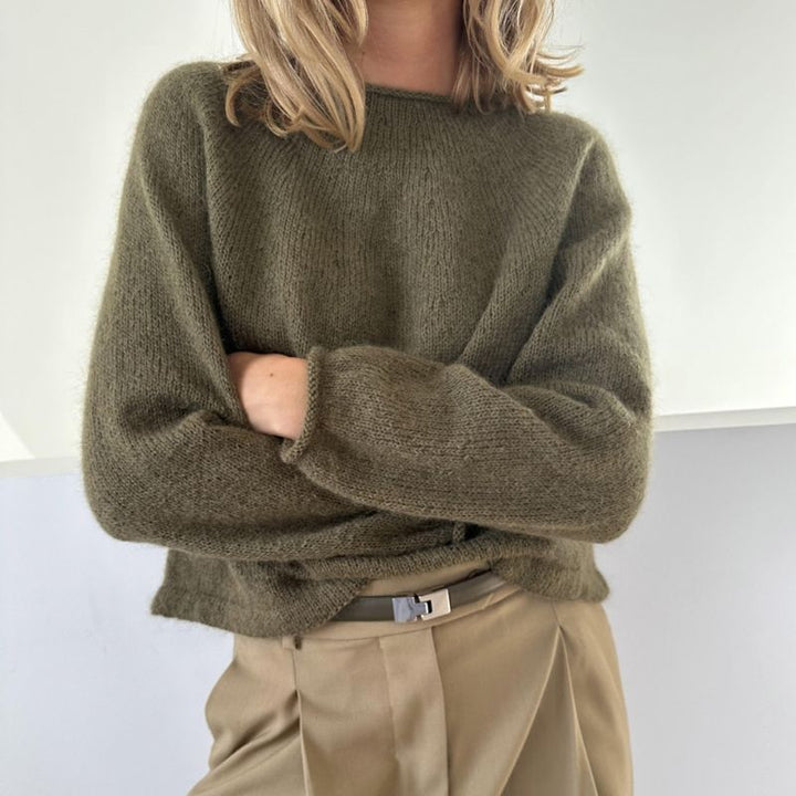 Strikkekit Plain Yoke Blouse fra Le Knit i Tynd Silk Mohair &amp; Alpakka Følgetråd