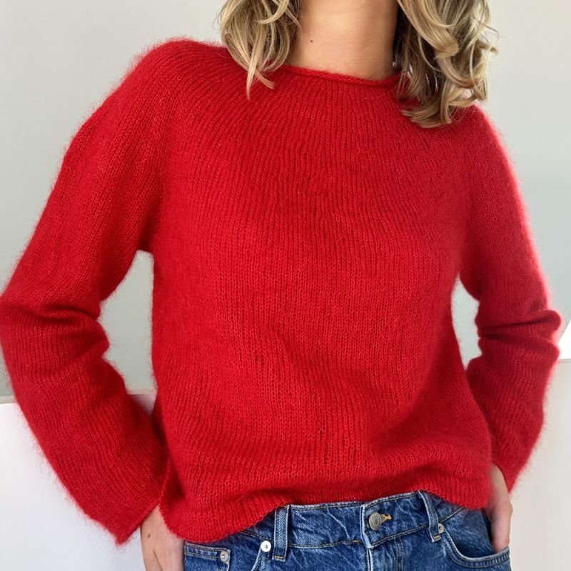 Strikkekit Plain Yoke Blouse fra Le Knit i Tynd Silk Mohair &amp; Alpakka Følgetråd